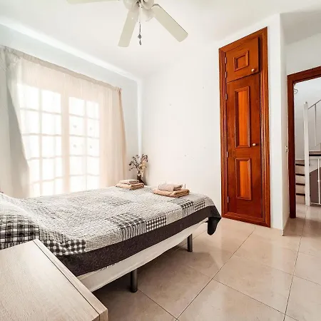 Townhouse With Ac In Callao Salvaje, Sonia, Cs148 Holiday home