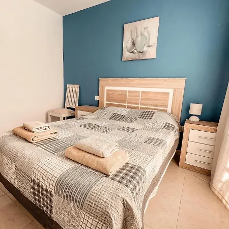 Townhouse With Ac In Callao Salvaje, Sonia, Cs148 Nyaraló *