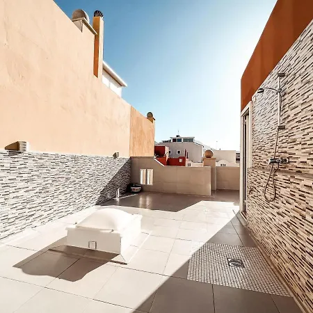 Townhouse With Ac In Callao Salvaje, Sonia, Cs148 Nyaraló *