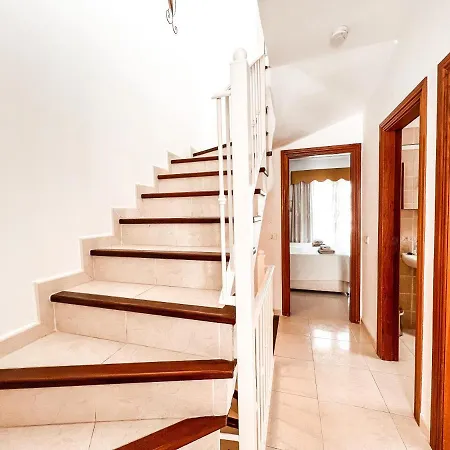 Townhouse With Ac In Callao Salvaje, Sonia, Cs148 Nyaraló Callao Salvaje