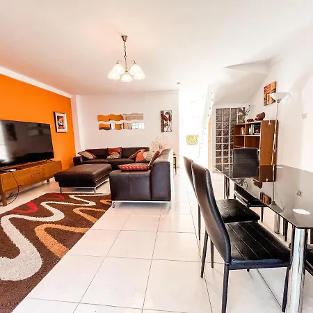 Townhouse With Ac In Callao Salvaje, Sonia, Cs148 Nyaraló Callao Salvaje