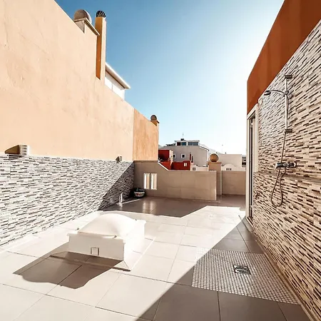 Townhouse With Ac In Callao Salvaje, Sonia, Cs148 Nyaraló *